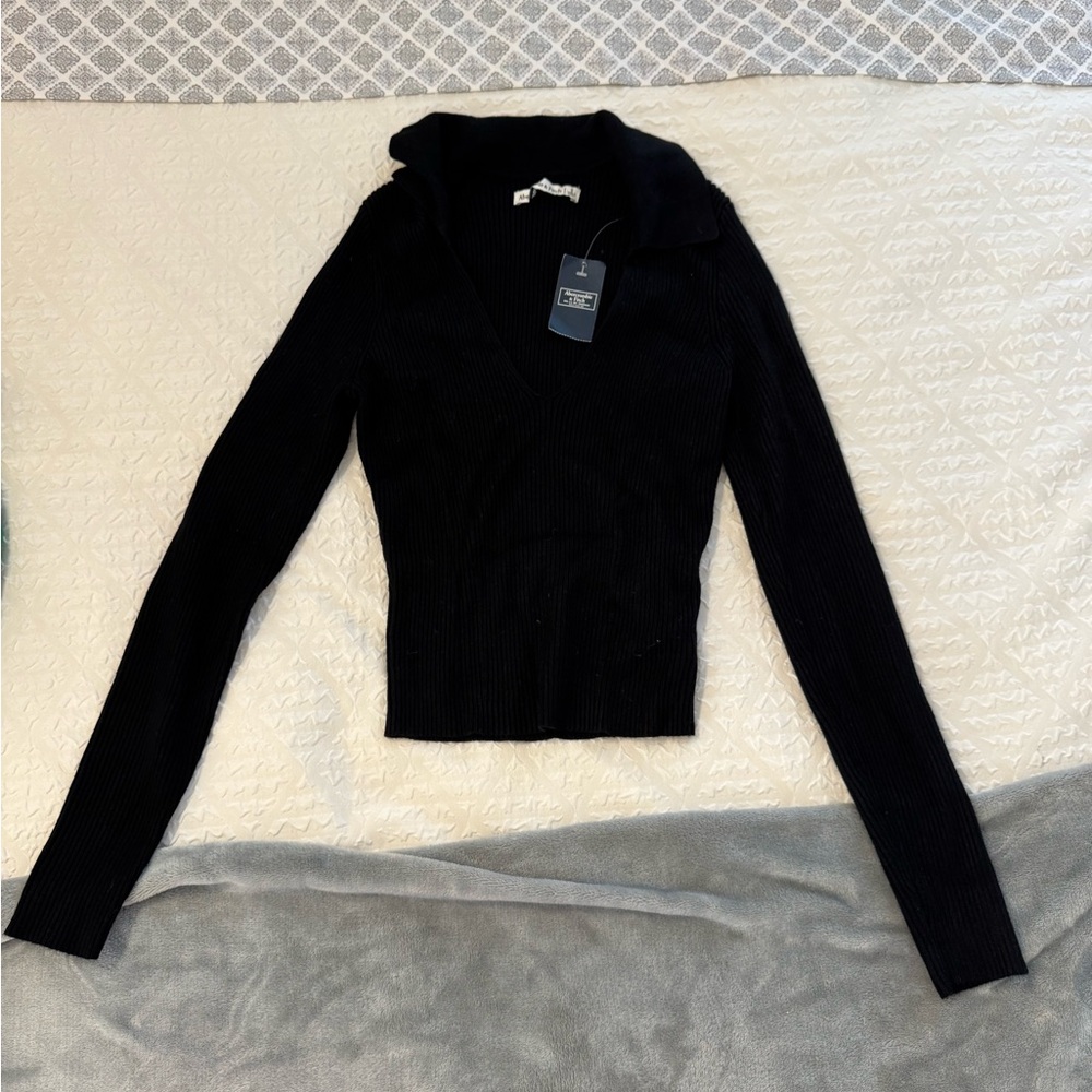 Abercrombie & Fitch Dark V-Neck Collared Sweater